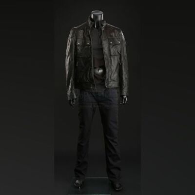 SEASON 3 EPISODE 13: "THE WRATH OF THE LAMB"<br>Francis Dolarhyde's (Richard Armitage) Shirt, Pants, and Jacket