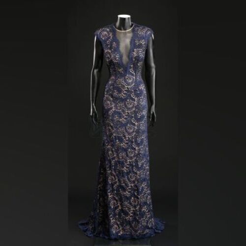 SEASON 3 EPISODE 13: "THE WRATH OF THE LAMB"<br>Bedelia Du Maurier's (Gillian Anderson) Final Scene Gown and Earrings