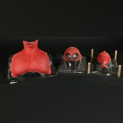 HELLBOY (2004) - Hellboy (Ron Pearlman) Appliances