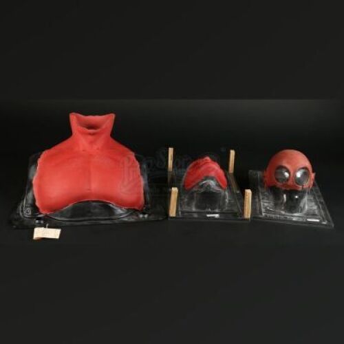 HELLBOY (2004) - Hellboy (Ron Pearlman) Appliances