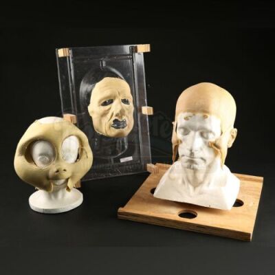 MEN IN BLACK II (2002) - Lot of Three Alien Appliances