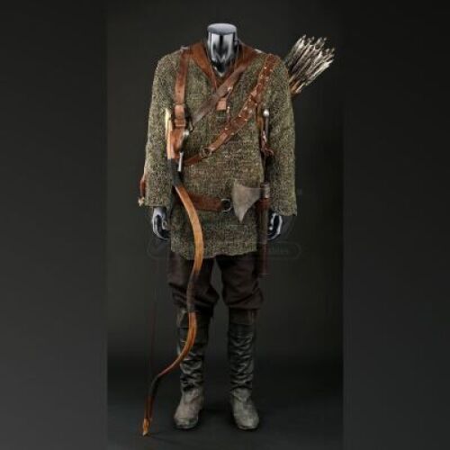Mr. Bradley's (Kit Harington) Outfit and Weapons