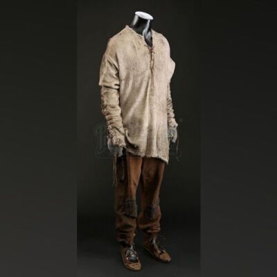 Tom Ward's (Ben Barnes) Farm Costume