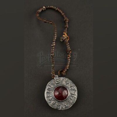 Tom Ward's (Ben Barnes) Umbran Stone Necklace