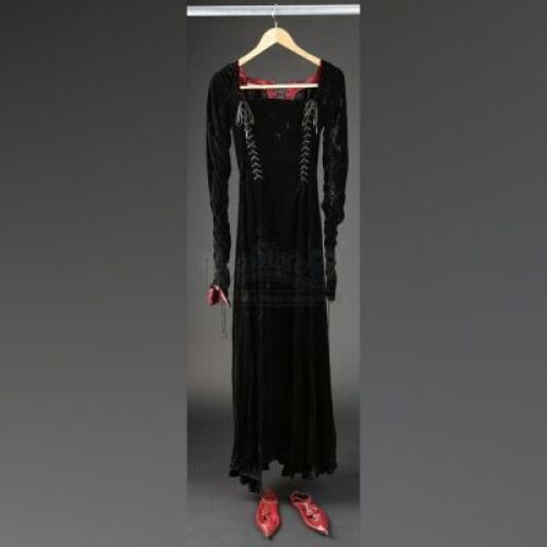 Alice's (Alicia Vikander) Stunt Dress