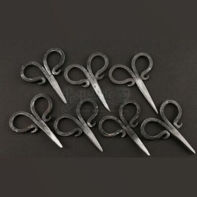 Master Gregory's (Jeff Bridges) Shiv Set