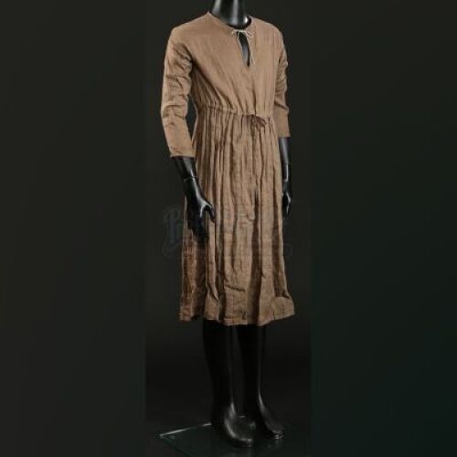 Cate Ward's (Lilah Fitzgerald) Brown Under Dress