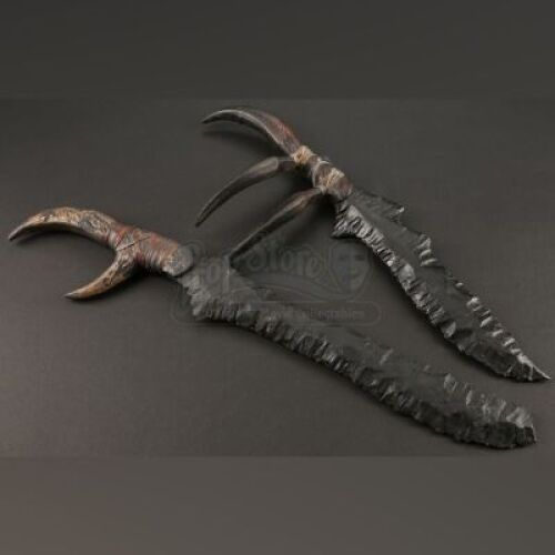 Sarikin's (Kandyse McClure) Stunt Clawed Blades