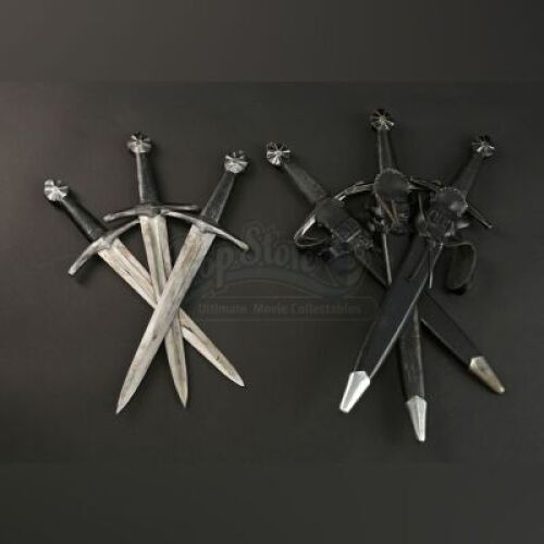 Radu's (Djimon Hounsou) Dagger Set