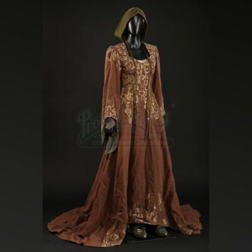 Mam Ward's (Olivia Williams) Brown Dress