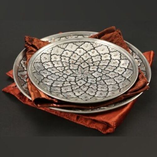 Mother Malkin's (Julianne Moore) Bloodcake Plate Set