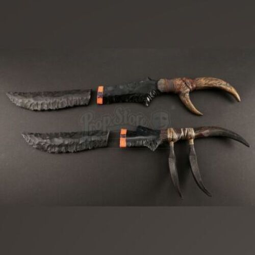 Sarikin's (Kandyse McClure) SFX Clawed Daggers