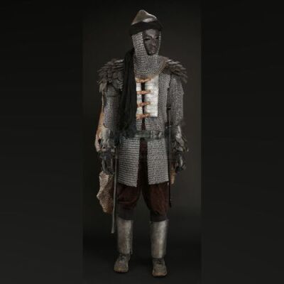 Assassin Costume and Weapons