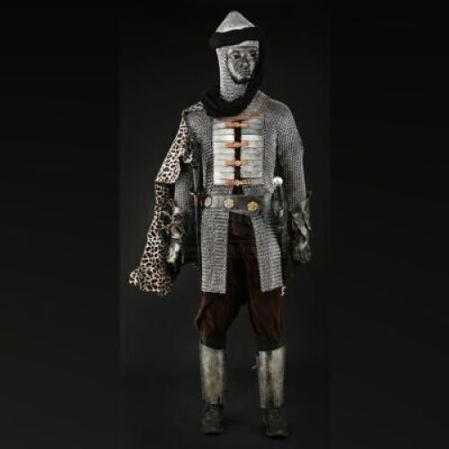Assassin Costume and Weapons