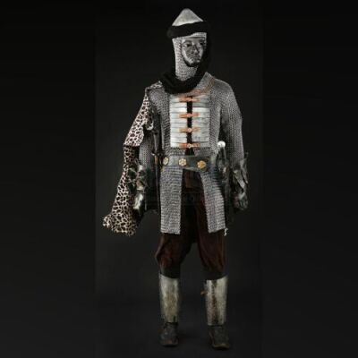 Assassin Costume and Weapons