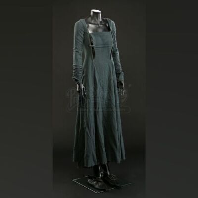 Alice's (Alicia Vikander) Green Dress