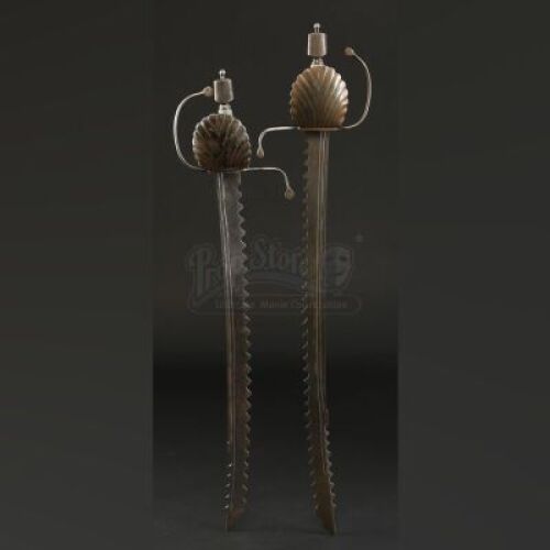 Bony Lizzie's (Antje Traue) Swords