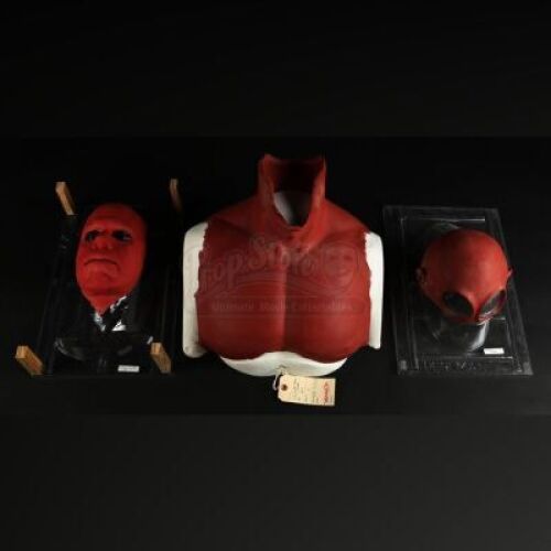 HELLBOY (2004) - Hellboy (Ron Pearlman) Appliances &Atilde;&sbquo; with Stunt Faces