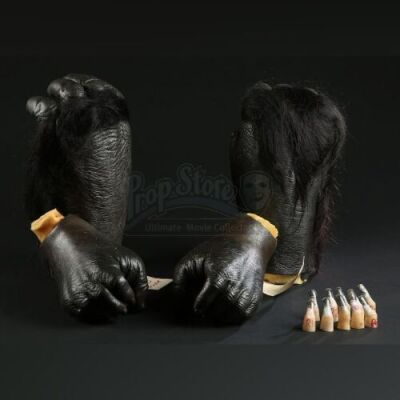 MIGHTY JOE YOUNG (1998) - Joe Hands and Feet