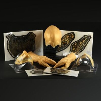 MEN IN BLACK 3 (2012) - Goldar Heads and Appliances