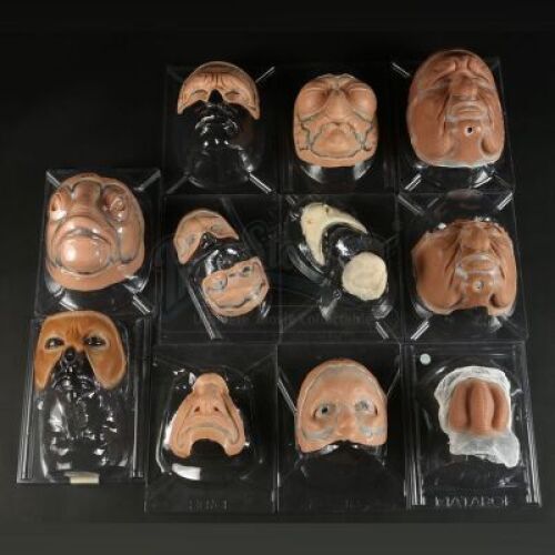 MEN IN BLACK 3 (2012) - Assorted Alien Appliances