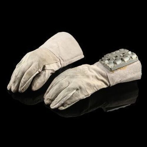 STAR WARS - EP V - THE EMPIRE STRIKES BACK (1980) - Rebel Hoth Trooper Gloves