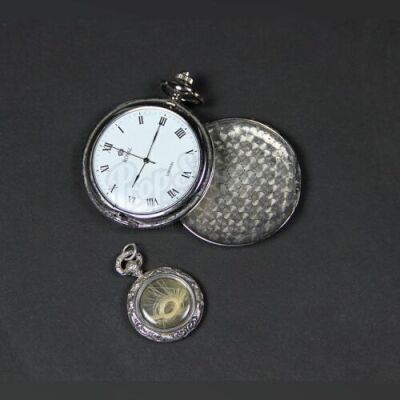 THE WOMAN IN BLACK - Arthur Kipps' (Daniel Radcliffe) 'Stand In' Pocket Watch & Hair Locket
