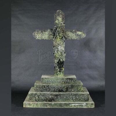THE WOMAN IN BLACK - Jennet Humfrye's (Liz White) Gravestone