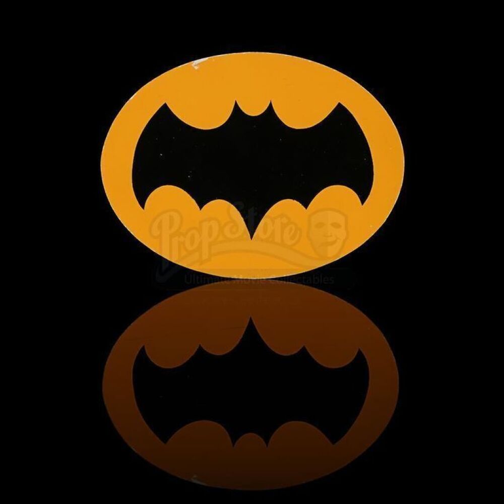Lot #97 - BATMAN (TV SERIES 1966-1968) - Batman's (Adam West) Batsuit Chest  Emblem, image size:1000x1000