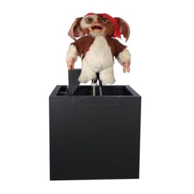 Lot #327 - GREMLINS 2: THE NEW BATCH (1990) - Oversized Gizmo Puppet