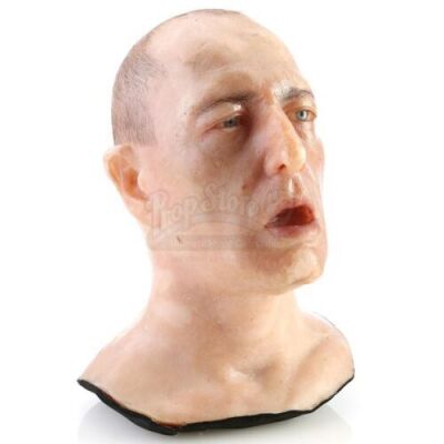 Lot #349 - HIGHLANDER: ENDGAME (2000) - Jacob Kell's (Bruce Payne) Beheaded Head