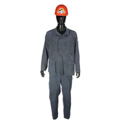 Lot #451 - JURASSIC PARK (1993) - Dinosaur Handler Costume