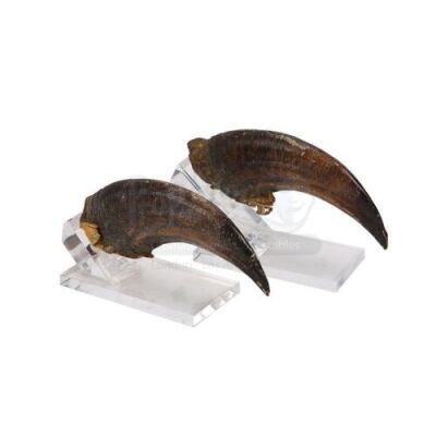 Lot #458 - JURASSIC PARK (1993) - Pair of Velociraptor Claws