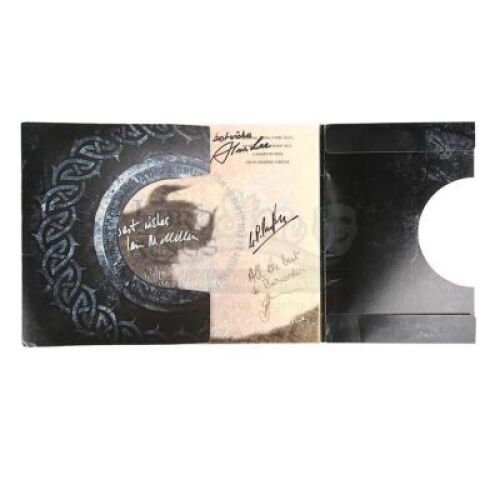 Lot #500 - THE LORD OF THE RINGS (2001-2003) - Autographed Pre-Release Promotional Booklet