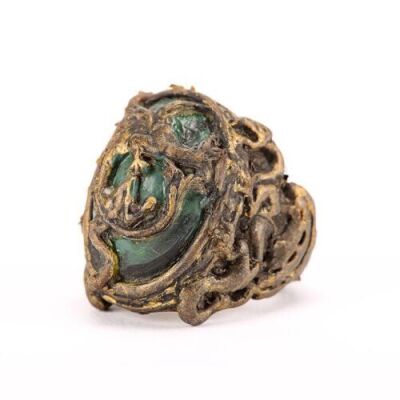 Lot #560 - PIRATES OF THE CARIBBEAN: AT WORLD'S END (2007) - Jack Sparrow's (Johnny Depp) Stunt Dragon Ring