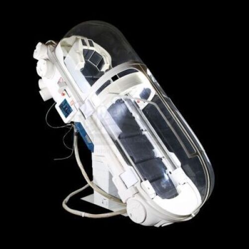 Lot #586 - PROMETHEUS (2012) - Full Sized Light-Up Functional Medical Pod