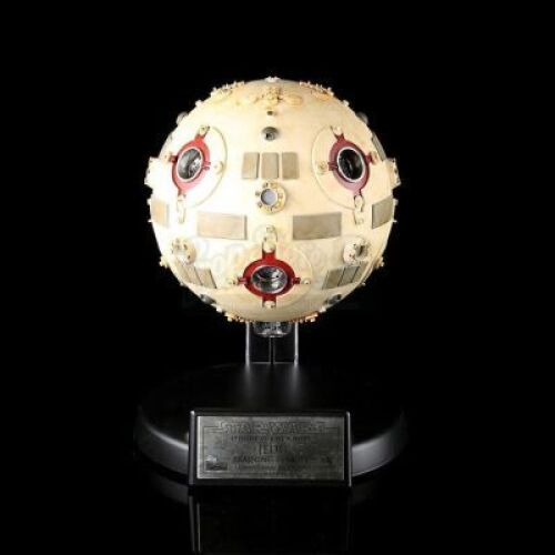 Lot # 374 - Jedi Training Remote