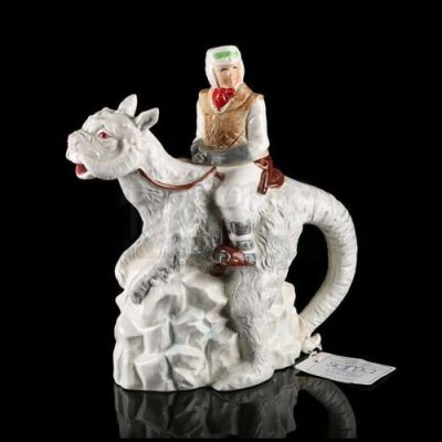 Lot # 631 - Luke Skywalker on Tauntaun Teapot
