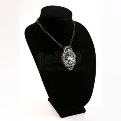 Rosalie Hale's Stunt Crest Necklace