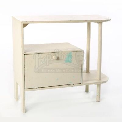 Bella Swan's Bedroom Shelf