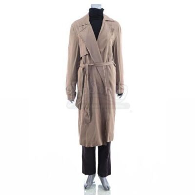 Lot # 132: MARVEL'S JESSICA JONES (TV SERIES) - Alisa Jones' Leslie Hansen Disguise Costume