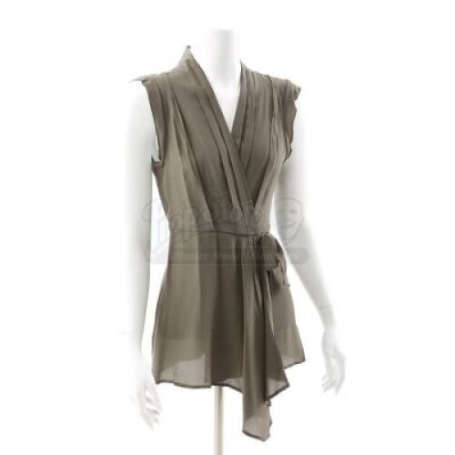 Rosalie Hale's Drawing Bath Dress