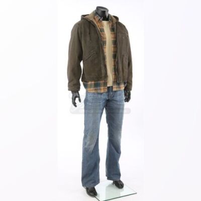 Charlie Swan's Babysitting Costume