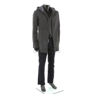 Carlisle Cullen's Battle Costume