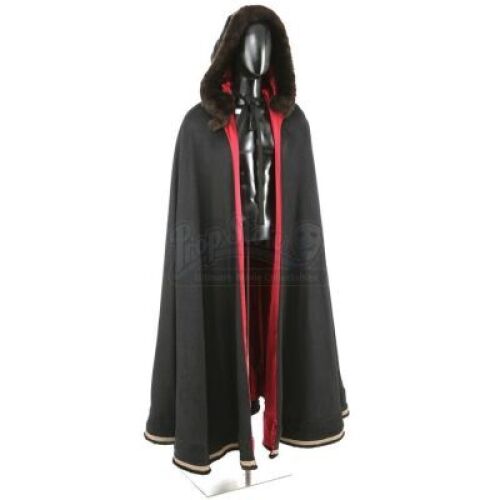 Aro's Battle Cloak