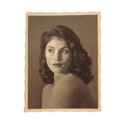 Lot #21 - Byzantium - Clara's (Gemma Arteton) Photo