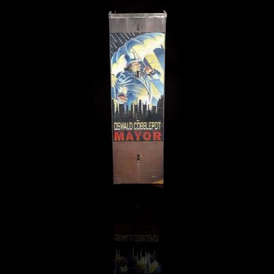 BATMAN RETURNS (1992) - Gotham Building Miniature with Penguin Mural
