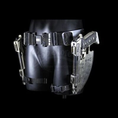 BLADE II (2002) - Reinhardt's (Ron Perlman) Hero Pistols & Rig
