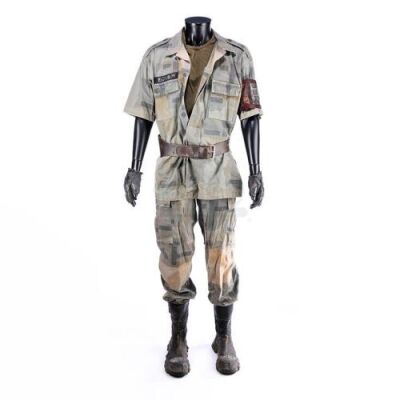 Lot #27 - Chronicles Of Riddick, The - Slam Guard Costume