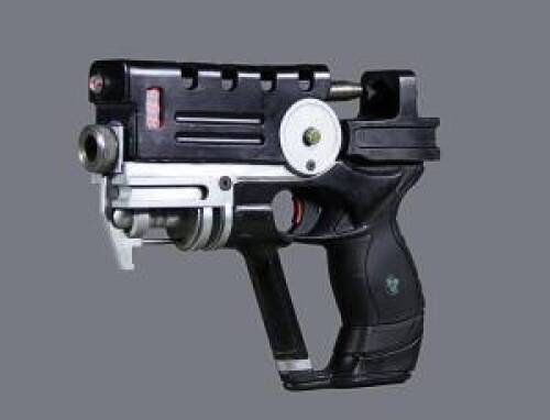 THE FIFTH ELEMENT (1997) - Korben Dallas (Bruce Willis) Hero Pistol